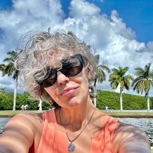 Meet your Posher, Marina